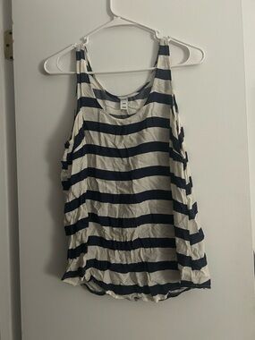 Blue and white old navy top